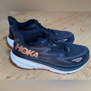 W Clifton 9, Black & Rose Gold, Size 8B